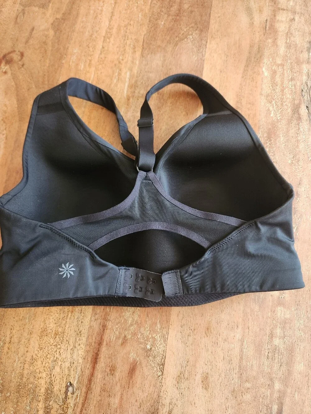 Athleta High Advance Black Wireless Sports Bra 34DD